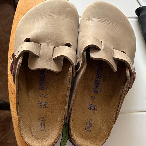 Birkenstock Light Brown Slip-On Clogs EUC - Picture 1 of 2